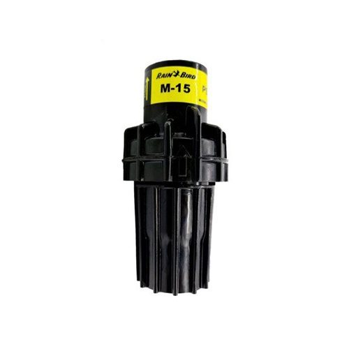 Rain Bird PSI-M15 1 bar basınç regülatörü bahçede sinematik görünüm